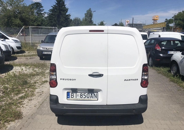 Peugeot Partner cena 21955 przebieg: 218000, rok produkcji 2015 z Warszawa małe 137